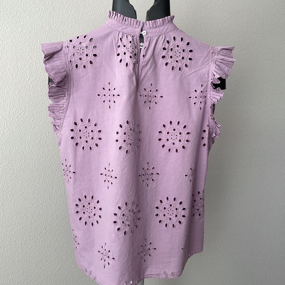1.State Embroidered Top - Picture 2 of 3